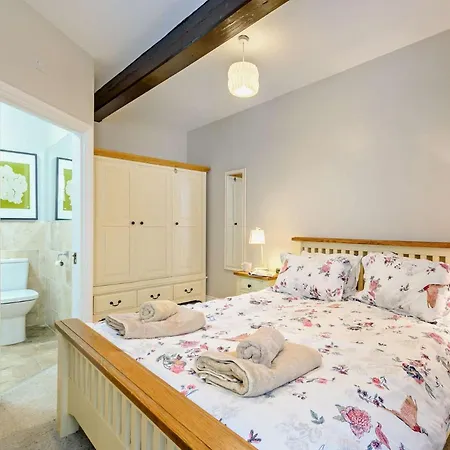 2 Bed In Keswick Lcc19 *